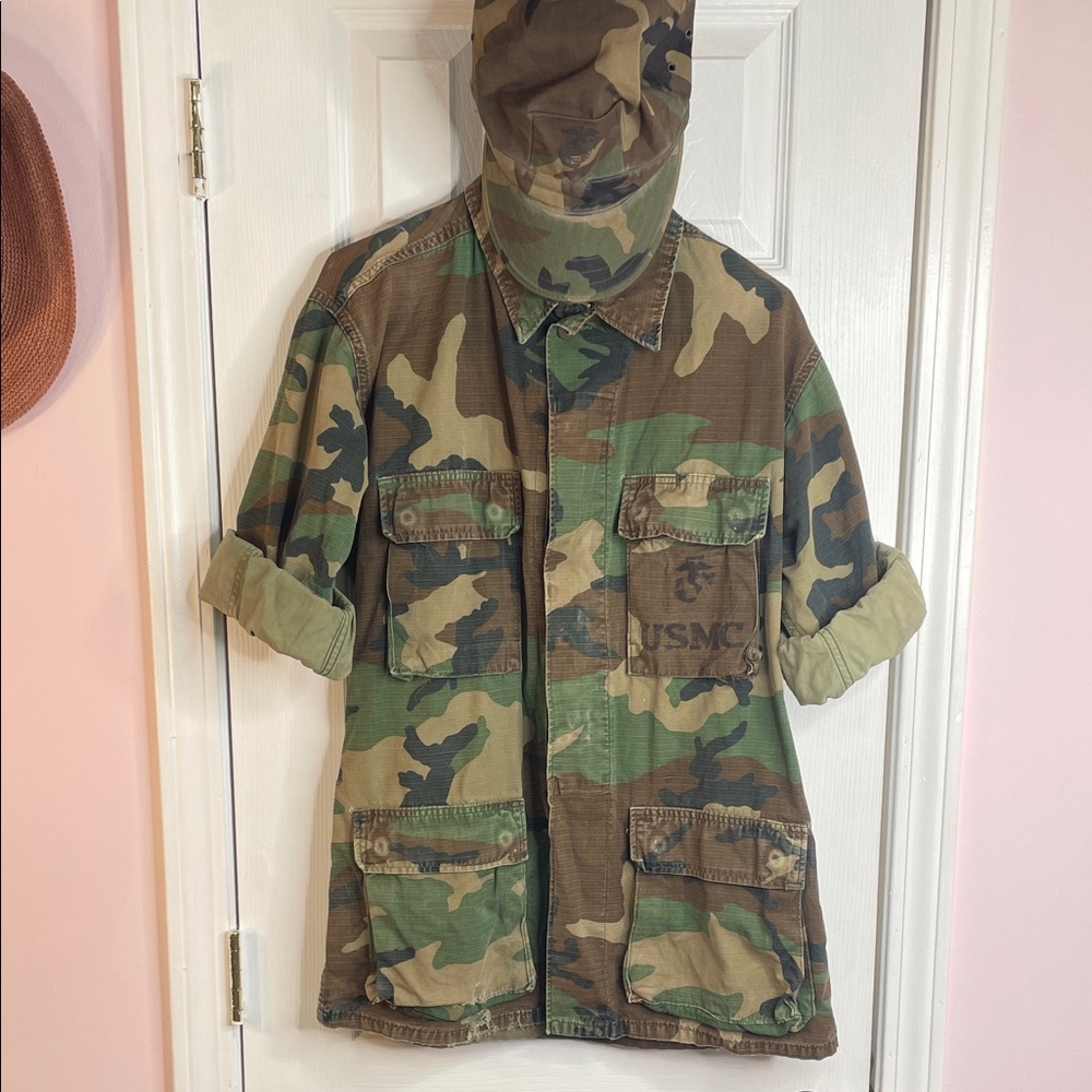U.S Marines Woodland Camo Button Down Size Medium
